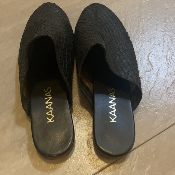 Kaanas black mules - Picture 3 of 6